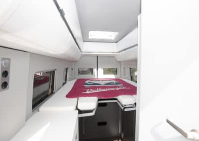VW Camper Grand California 680 Bett