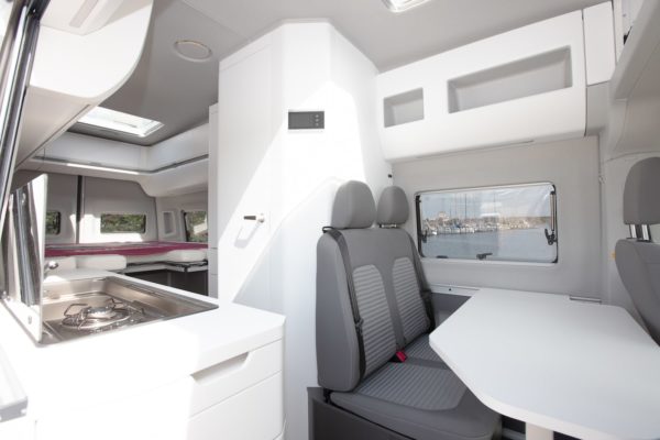 VW Camper Grand California Innenraum